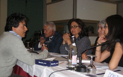 Tunisians discuss how they can formulate government policy.